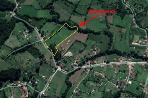 FOR INVESTORS! Attractive land plot of 15240 m2 suitable for the construction of a farm, storage or industrial halls with a residential building of approx. 60 m2 located in a beautiful, quiet location near Tuzla, Donja Dragunja- FOR SALE
