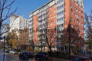 STUPINE B1 – Potpuno namješten dvosoban stan površine 46 m², pored Hotela Tuzla, 2. sprat