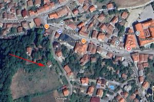 ČELIĆ – CENTAR – POŽARIKA – Kuća u centru na parceli površine 9960 m², u blizini NLB Banke