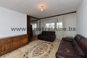 SJENJAK – Djelimično adaptiran trosoban stan površine 72 m²