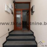 27. Ulaz u zgradu, sl. 1