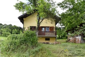 Nice, renovated registered cottage cottage approx. 50 m² built on a plot of 290 0m² with a landscaped yard , settlement Rapače, Lipnica-FOR SALE