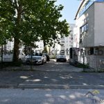 51_. Privatni parking