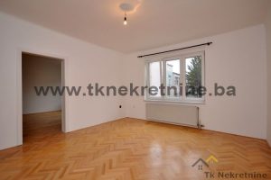 Kancelarije u centru površine 102 m², sa privatnim parkingom, pored MUP-a