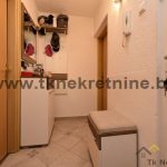 25. .Hodnik